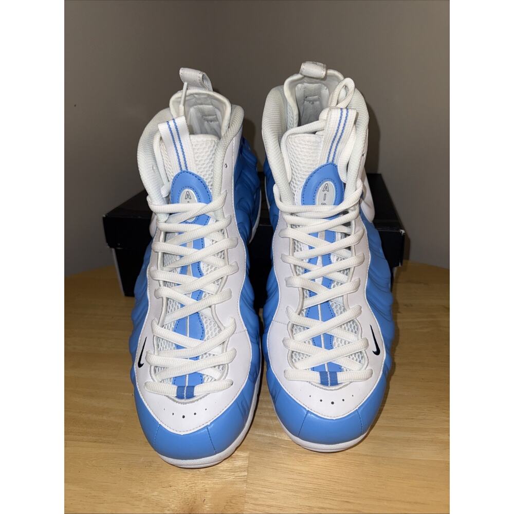 NIKE AIR FOAMPOSITE PRO UNIVERSITY BLUE UNC TAR HEELS HF0794-400 MENS SIZE:14 - Picture 5 of 11